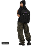 Ashen Wyrd · BigM · Rucksack, getragen von Amaya, Rückansicht