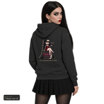 Dark Darlings · Katha · Kuschelhoodie, getragen von Katha, Rückansicht