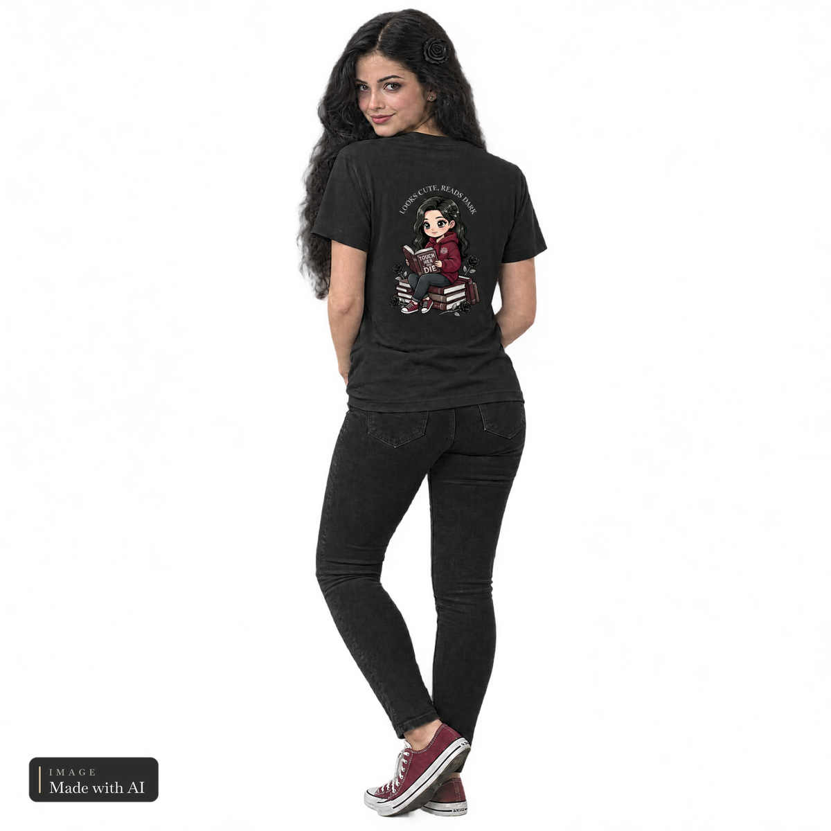 Dark Darlings · Luna · Shirt, getragen von Luna, Rückansicht